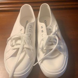 Superga Size 40